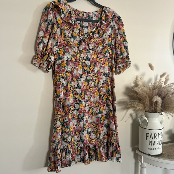 Floral Ruffle Dress - Picture 2 of 4